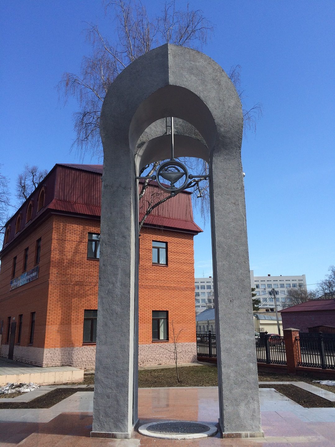 Great Patriotic War’s physicians monument, Kazan (1).jpg